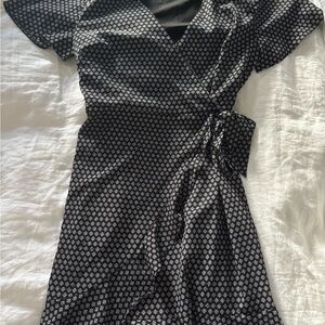 Banana Republic Black and White Patterned wrap Dress